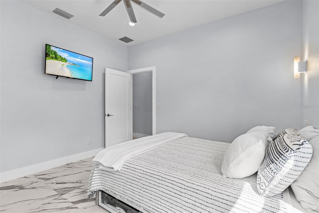 1275 Carlene Avenue , Fort Myers, FL 33901 Photo