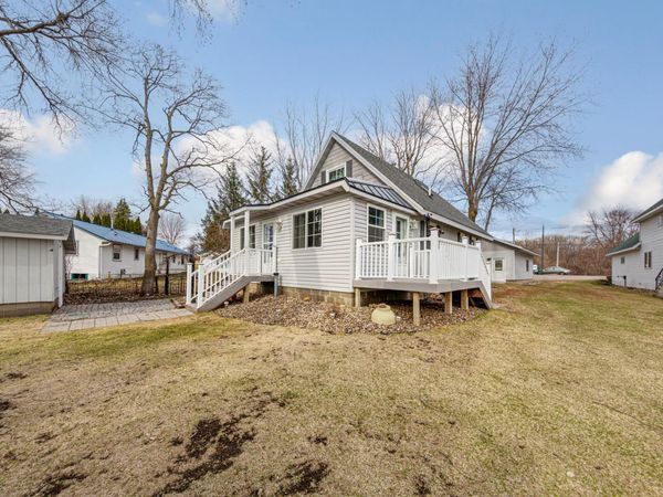 945 Reed Street N, Waterville, MN 56096