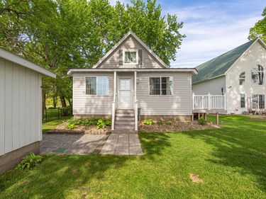 945 Reed Street N, Waterville, MN 56096