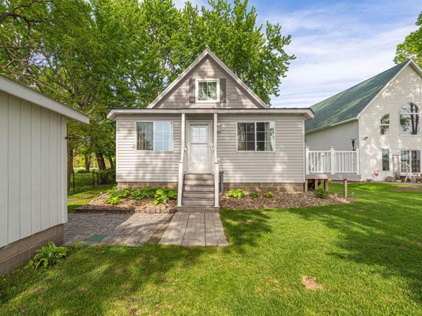 945 Reed Street N, Waterville, MN 56096