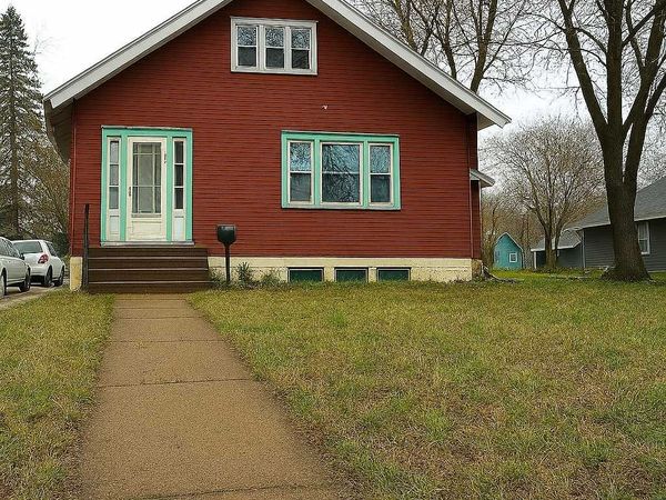 445 Central Avenue S, Milaca, MN 56353