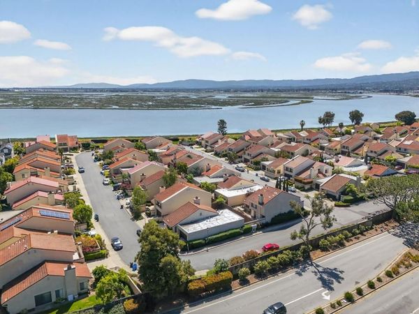 31 Barcelona Circle , Redwood City, CA 94065