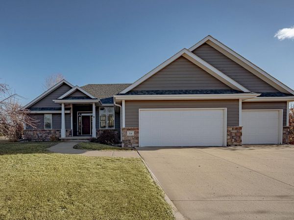 714 PRAIRIE BLVD, Dakota Dunes, SD 57049