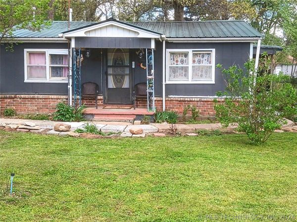 707 S Cherokee Avenue , Tahlequah, OK 74464