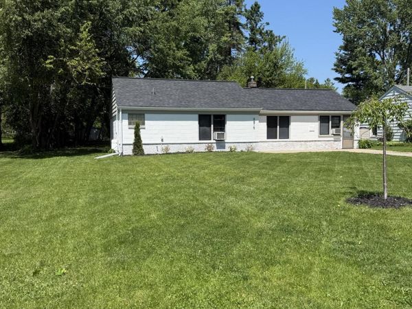 4516 Wilcox Road, Holt, MI 48842