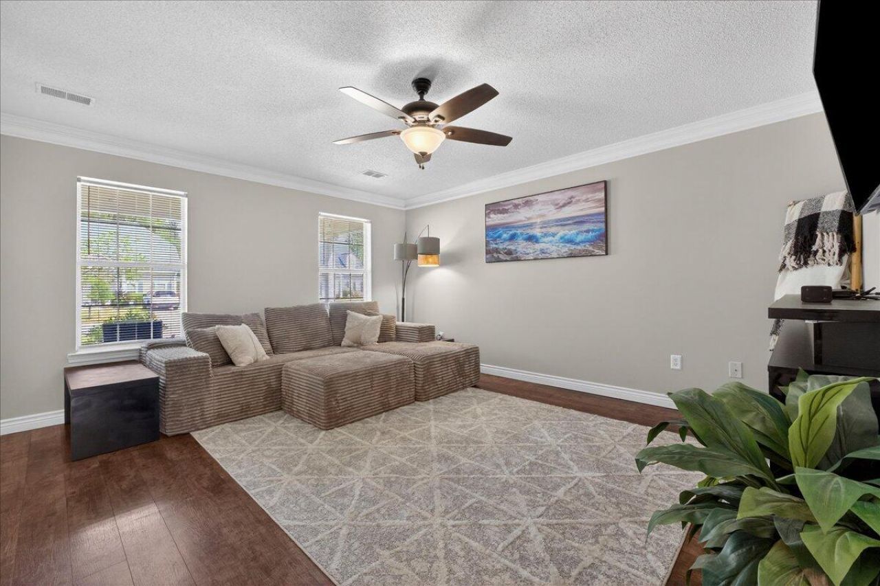 4808 Habersham Lane Photo 7