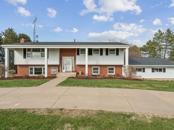 7976 County Rd D N Road, Platteville, WI 53818