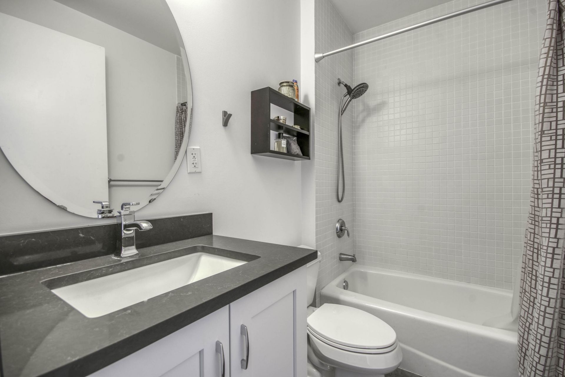 108 Lake Avenue, Unit 202, Lake Worth Beach, FL 33460 Photo