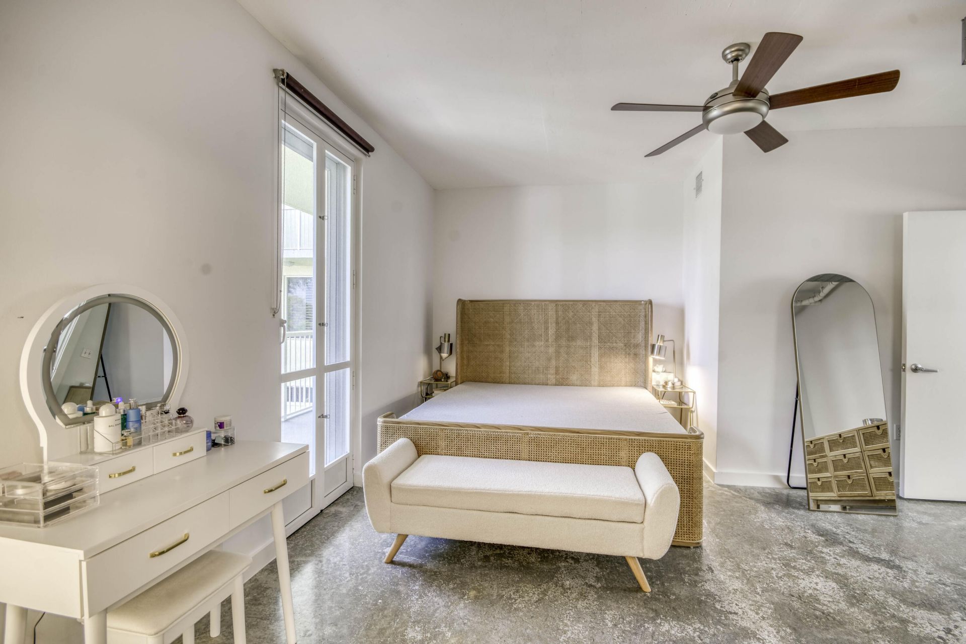 108 Lake Avenue, Unit 202, Lake Worth Beach, FL 33460 Photo