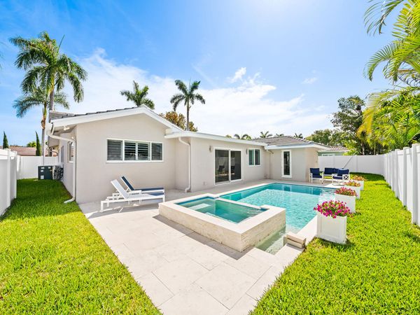6611 NE 21st Lane, Fort Lauderdale, FL 33308