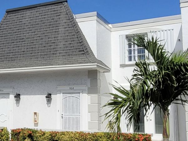 928 NE 27th Avenue, Hallandale Beach, FL 33009