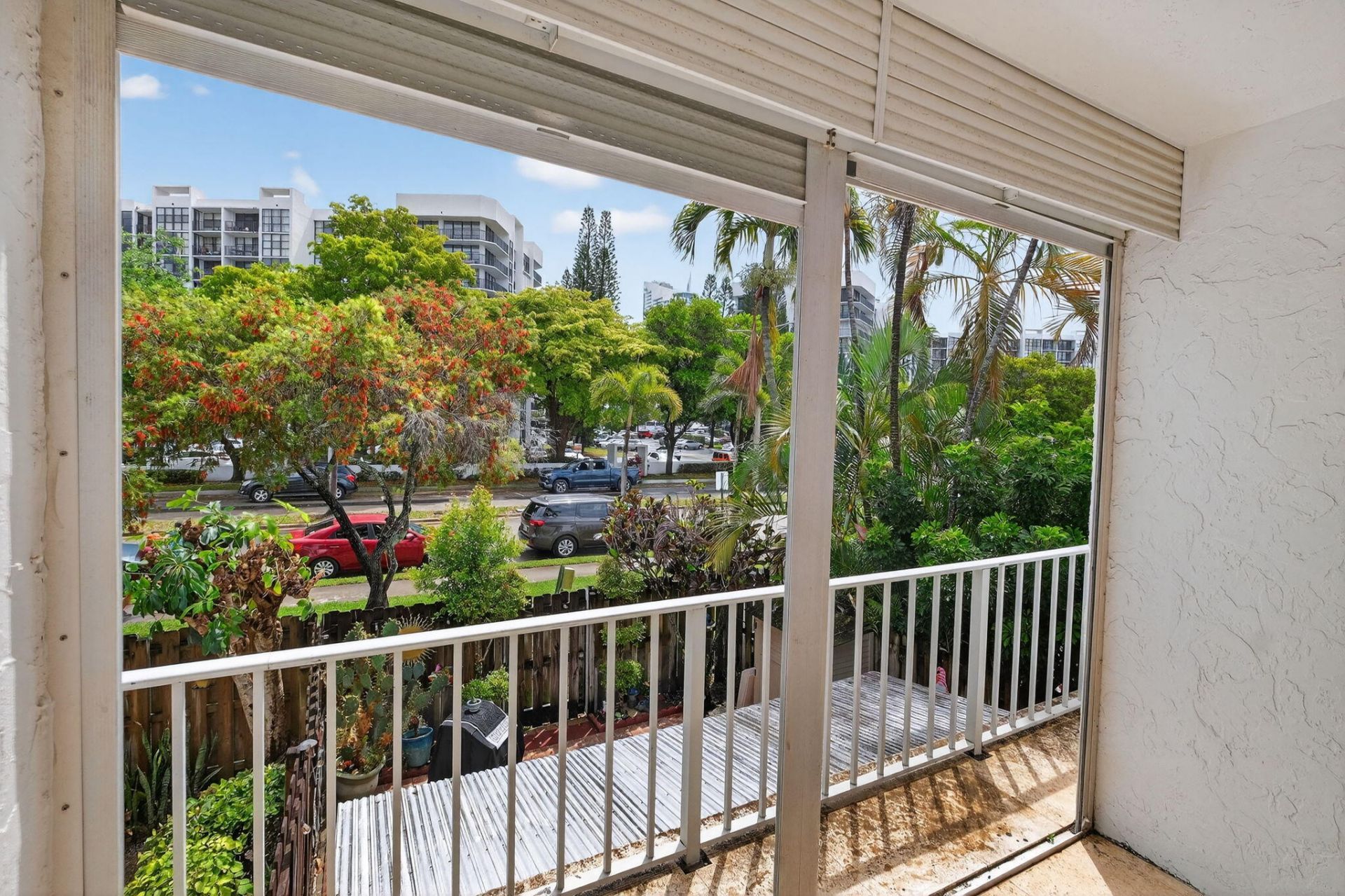 928 NE 27th Avenue, Hallandale Beach, FL 33009 Photo