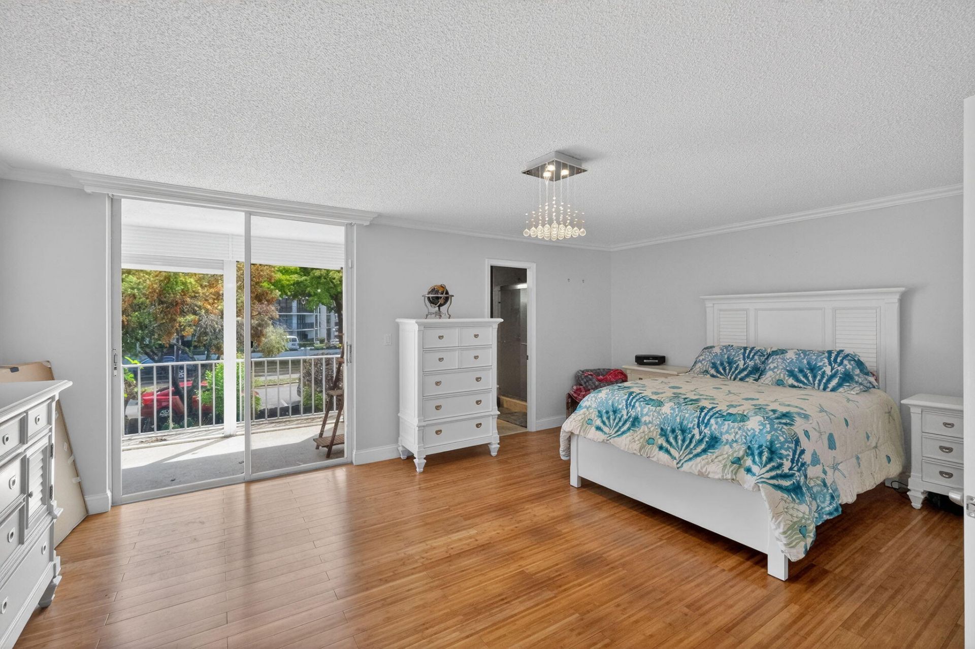 928 NE 27th Avenue, Hallandale Beach, FL 33009 Photo