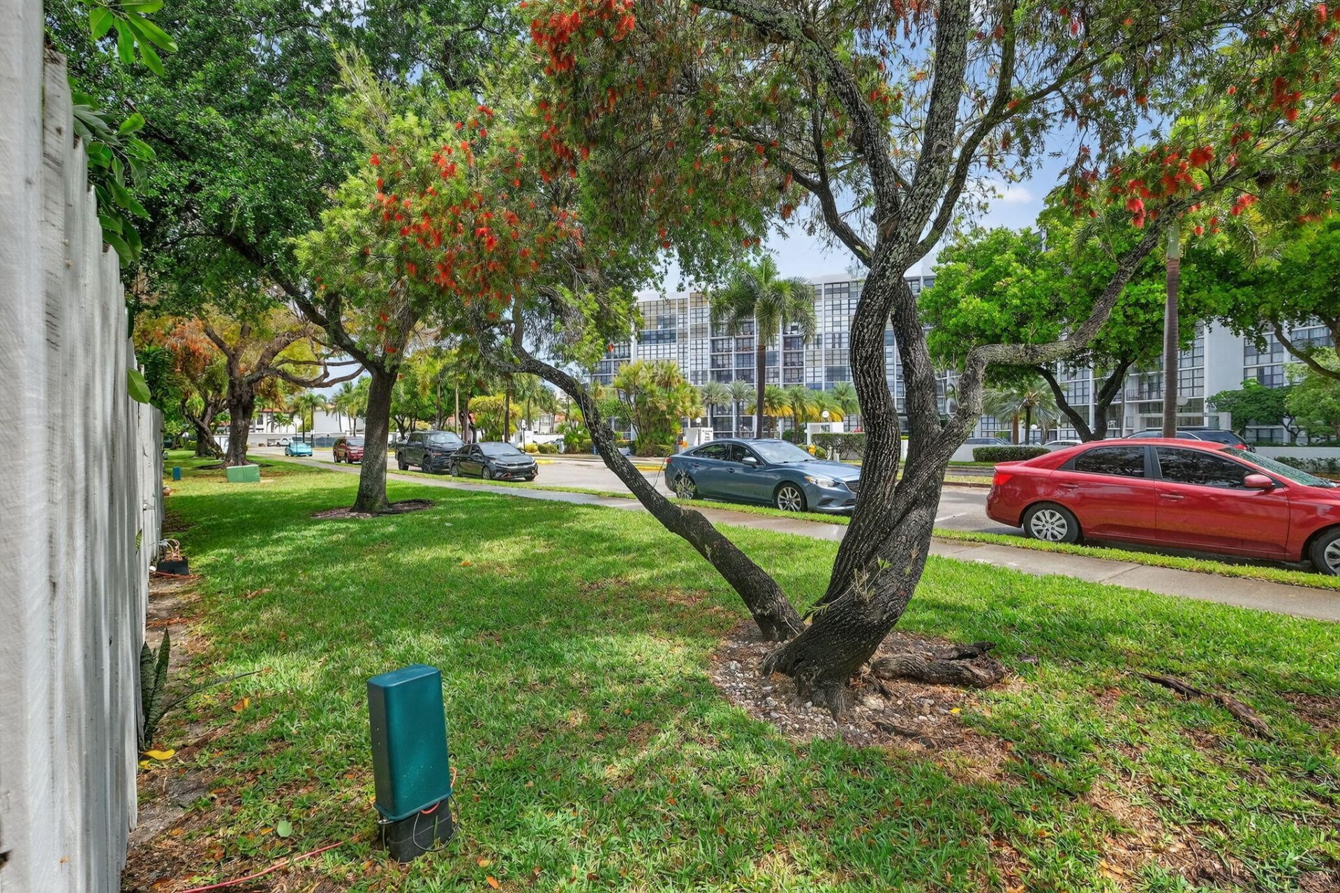 928 NE 27th Avenue, Hallandale Beach, FL 33009 Photo