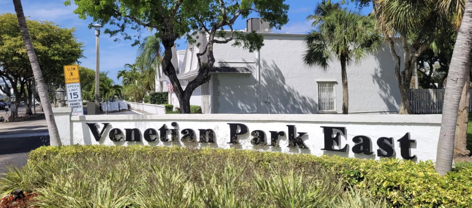 928 NE 27th Avenue, Hallandale Beach, FL 33009 Photo