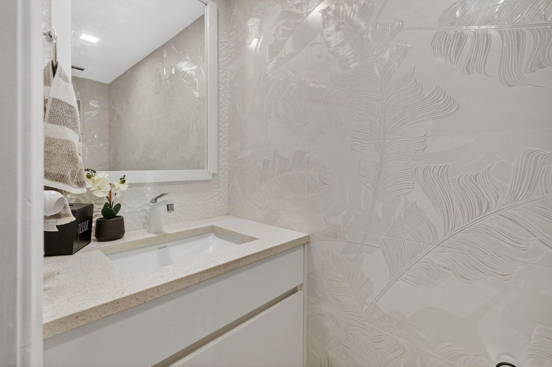 928 NE 27th Avenue, Hallandale Beach, FL 33009 Photo