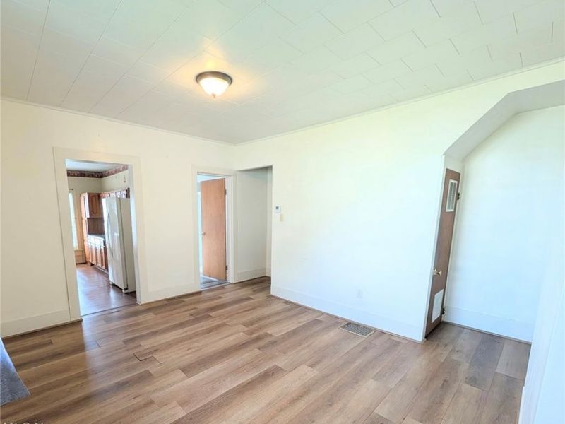 320 Sherman Street, Dennison, OH 44621 Photo 4