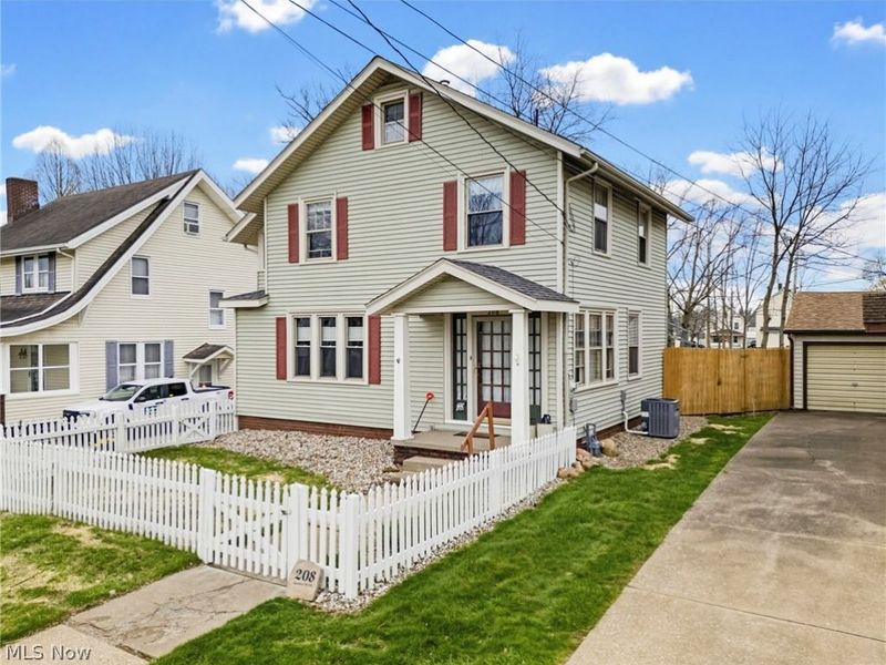 208 Bachtel Street SE, North Canton, OH 44720 Photo 3