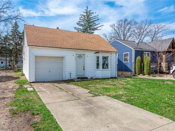 208 Sunset Road , Avon Lake, OH 44012