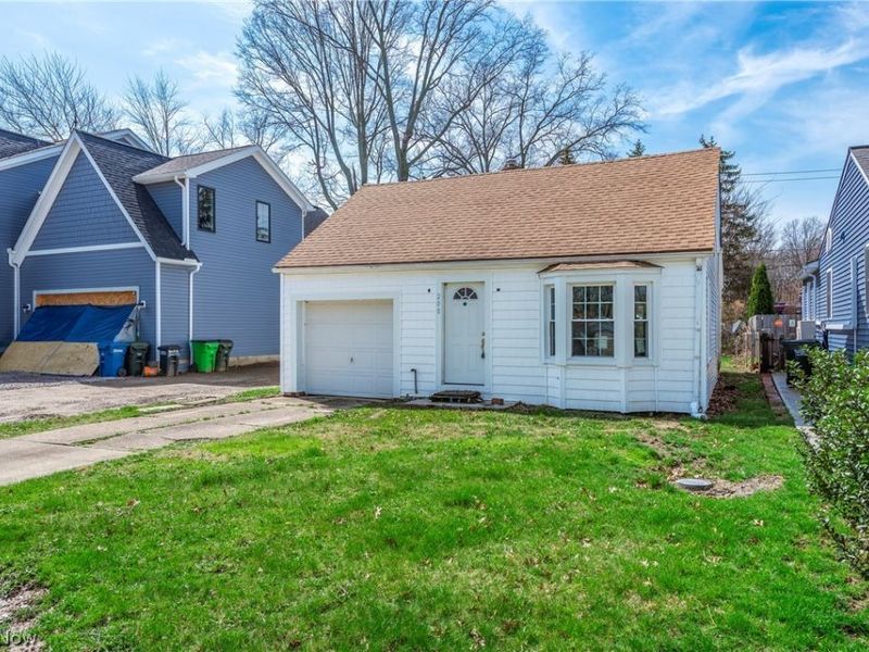 208 Sunset Road, Avon Lake, OH 44012 Photo 3