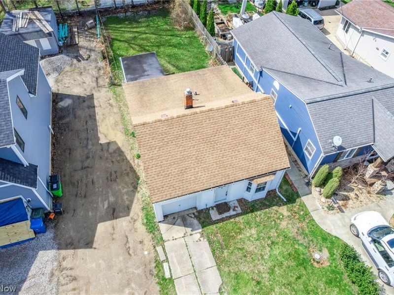 208 Sunset Road, Avon Lake, OH 44012 Photo 7