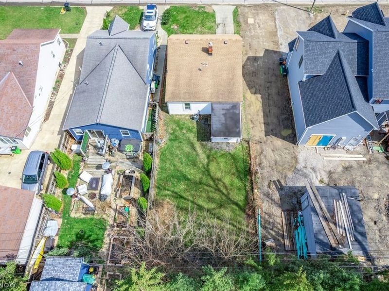 208 Sunset Road, Avon Lake, OH 44012 Photo 8