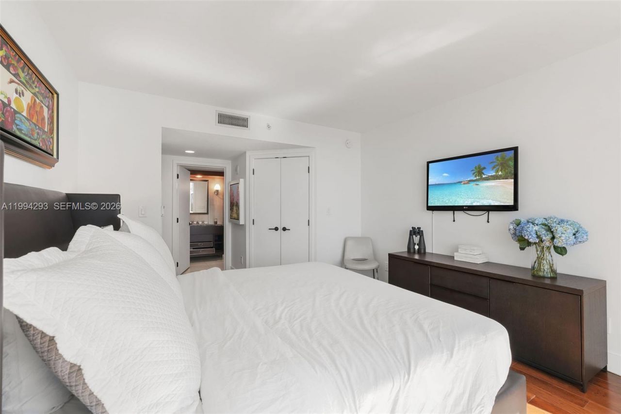 6801 Collins Ave , Unit 1112 (Door, Miami Beach, FL 33141 Photo