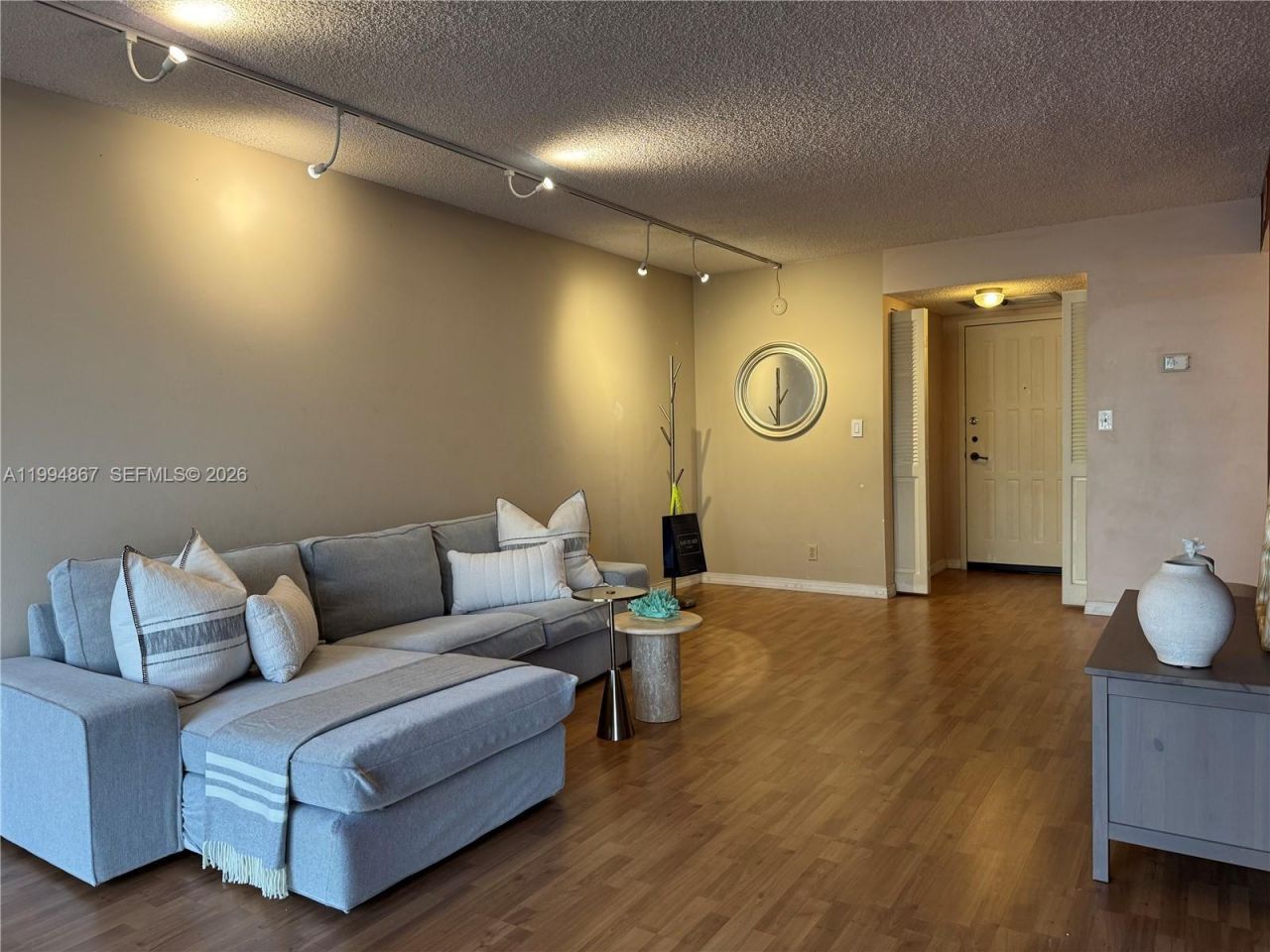 600 Parkview Dr , Unit 222, Hallandale Beach, FL 33009 Photo