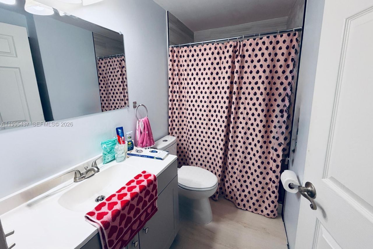 7220 Southgate Blvd , Unit 7220, Tamarac, FL 33321 Photo