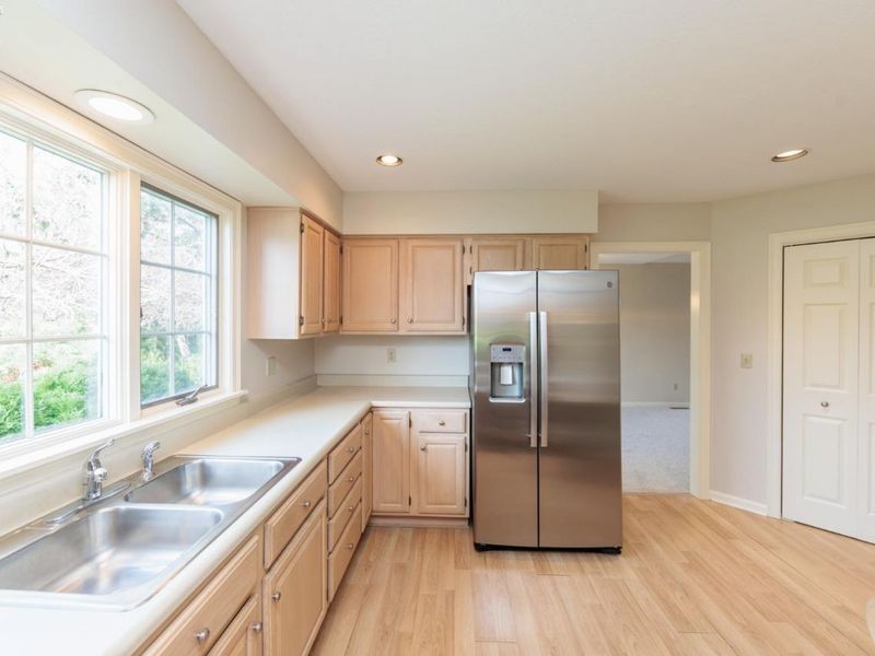 1418 Julianne Circle, Sandusky, OH 44870 Photo 17