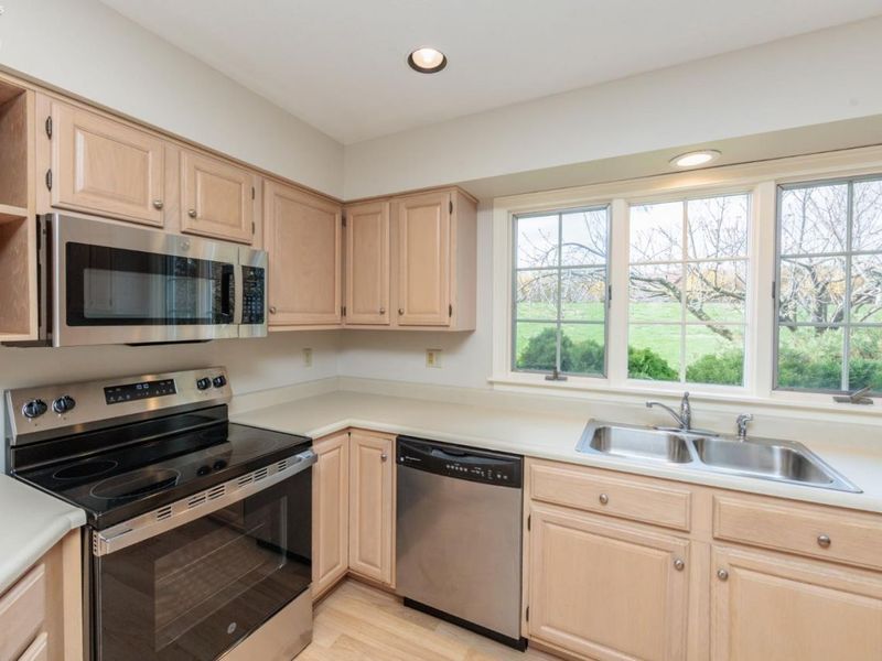 1418 Julianne Circle, Sandusky, OH 44870 Photo 18