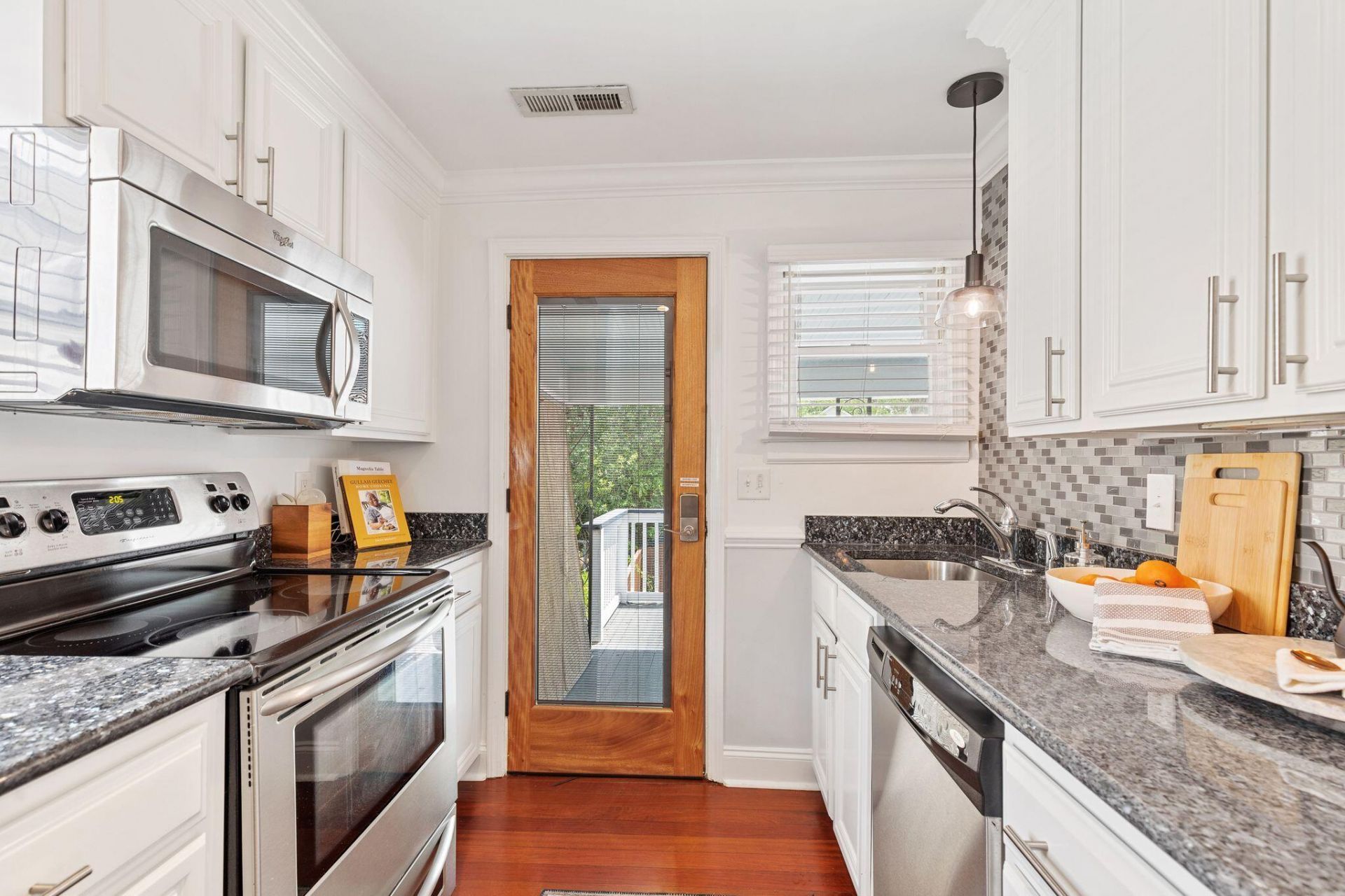 149 Line Street Photo 16