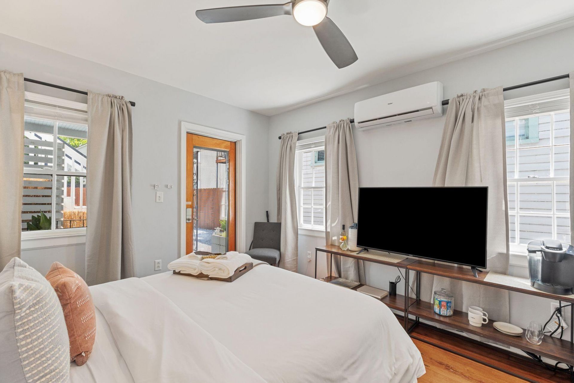 149 Line Street Photo 24