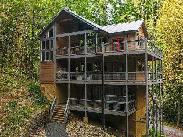 5175 Riversong Way, Sevierville, TN 37862