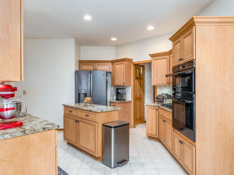 1204 Poppy Hills Drive , Blacklick, OH 43004 Photo 11