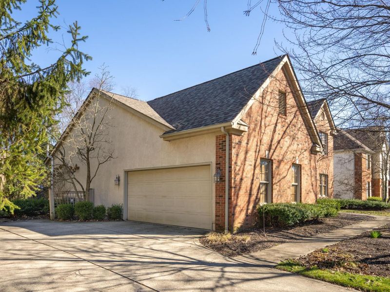 1204 Poppy Hills Drive , Blacklick, OH 43004 Photo 4