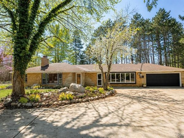 8780 Dixie Highway, Birch Run Twp, MI 48415