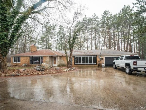 8780 Dixie Highway , Birch Run Twp, MI 48415