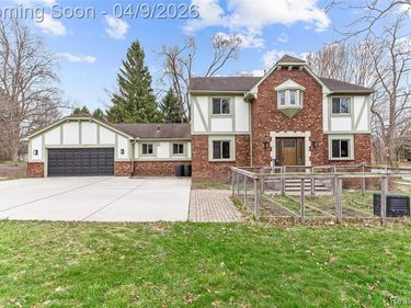 3755 Tremont Lane, Ann Arbor, MI 48105