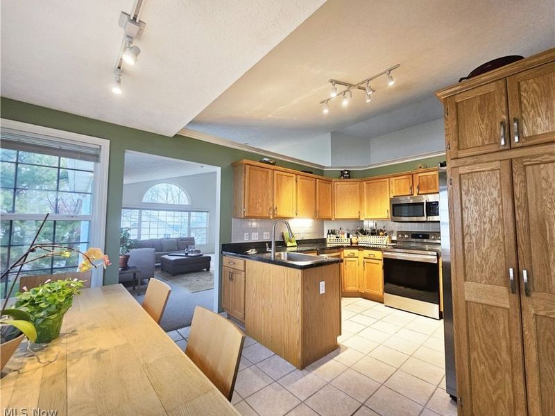 6861 Hidden Lake Trail, Brecksville, OH 44141 Photo 4