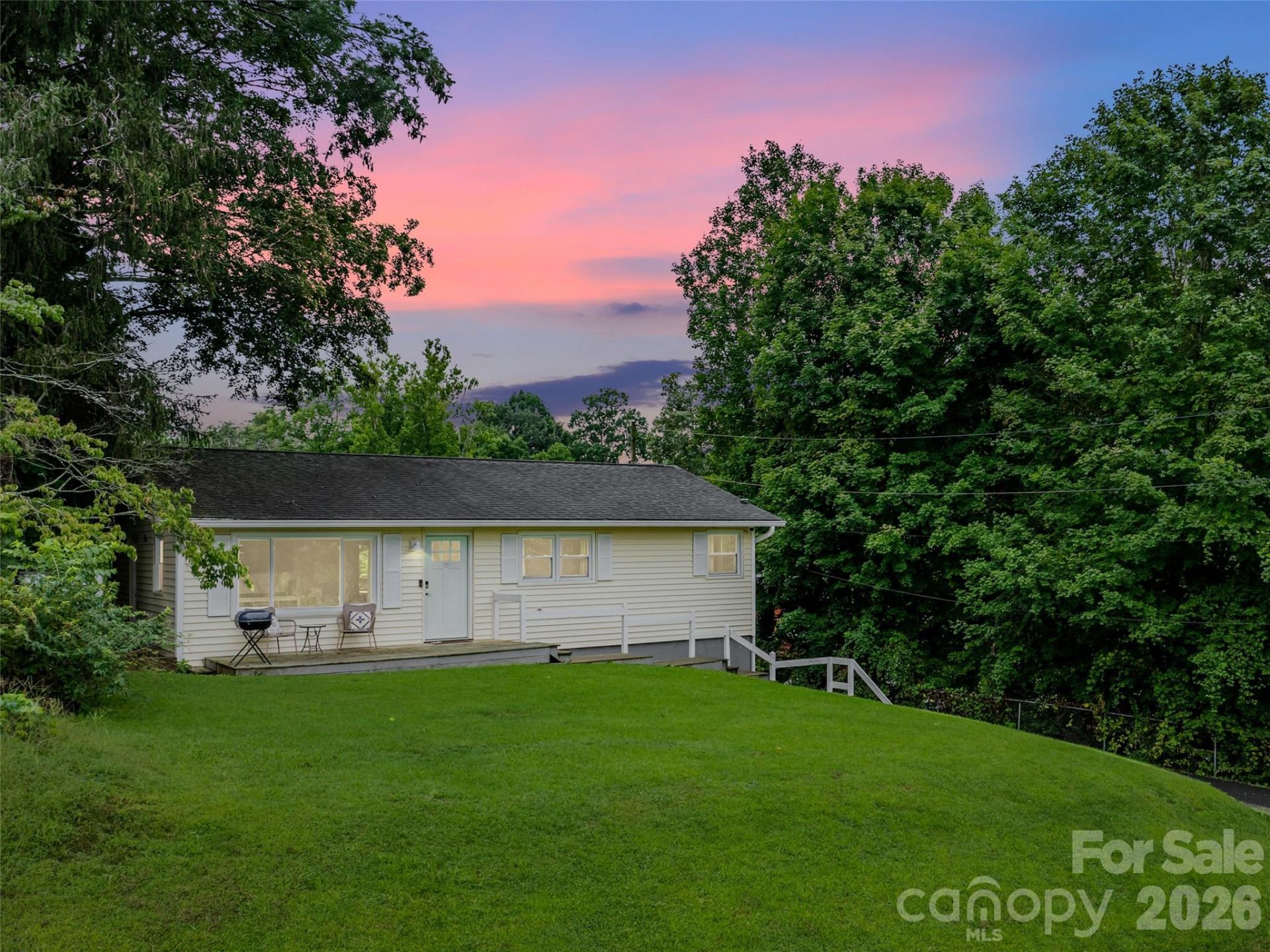 11 Oakley Dogwood Drive , Asheville, NC 28803