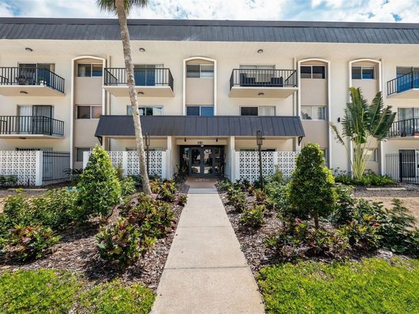 4610 W GRAY STREET , Unit 109, TAMPA, FL 33609