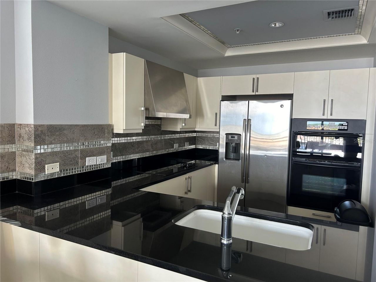 1350 Main Street, Unit 709, Sarasota, FL 34236 Photo