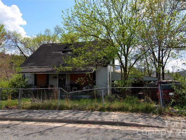 56 Fifth EM Street, Marion, NC 28752