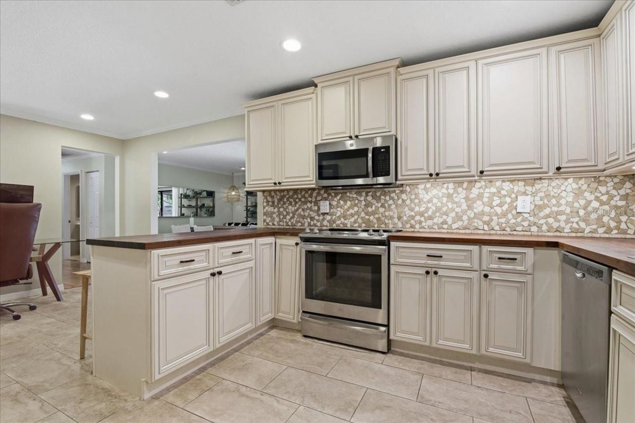 1467 Georgetowne Drive , Sarasota, FL 34232 Photo