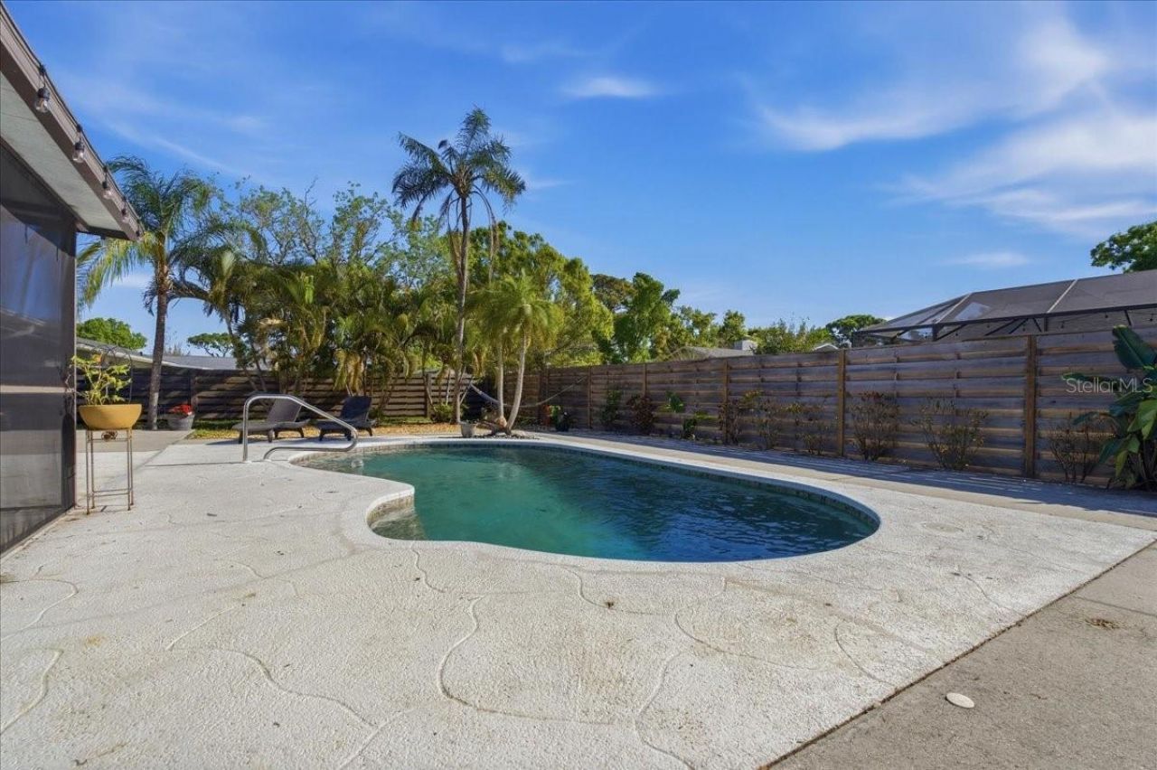 1467 Georgetowne Drive , Sarasota, FL 34232 Photo