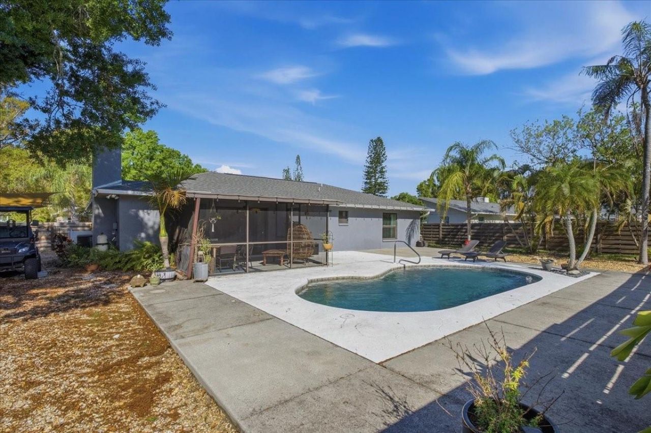 1467 Georgetowne Drive , Sarasota, FL 34232 Photo