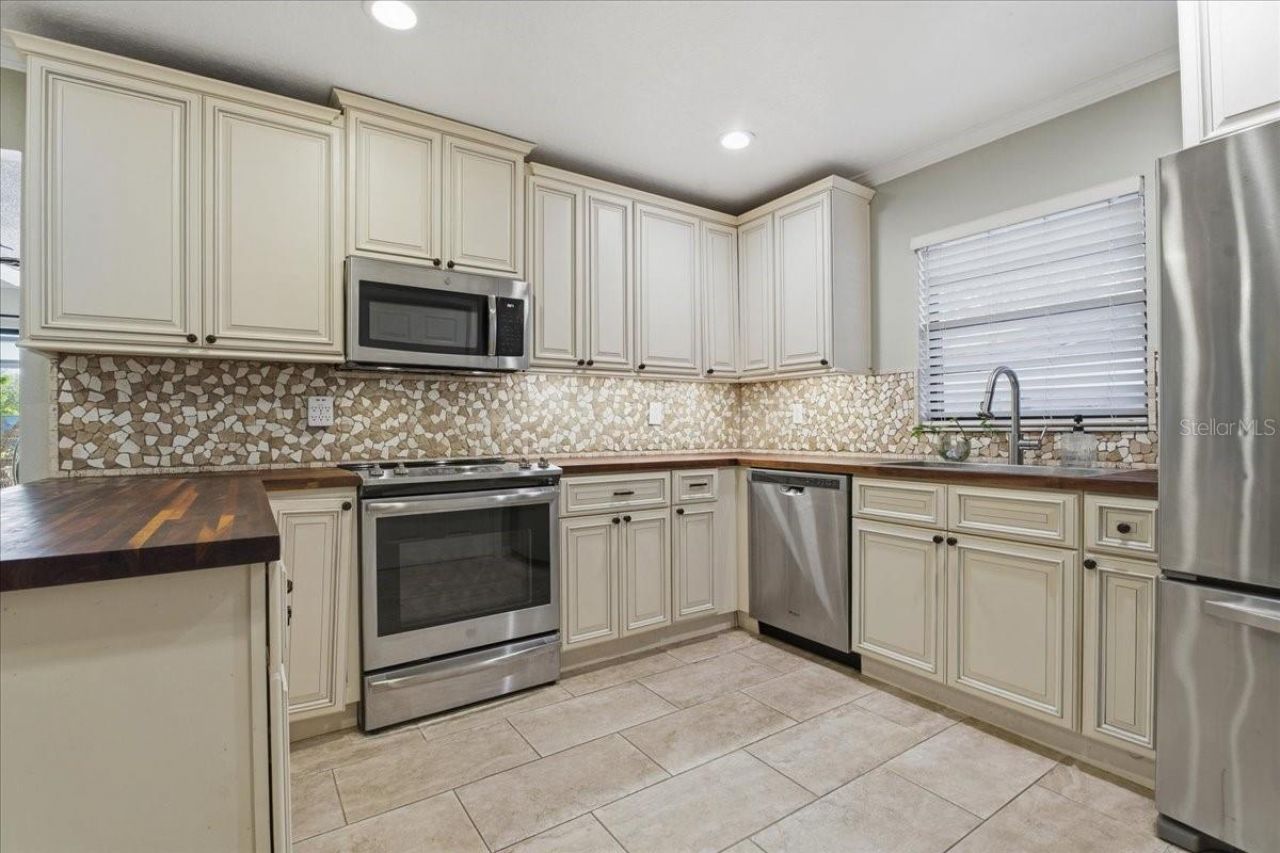 1467 Georgetowne Drive , Sarasota, FL 34232 Photo