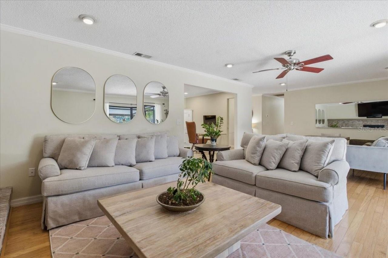 1467 Georgetowne Drive , Sarasota, FL 34232 Photo