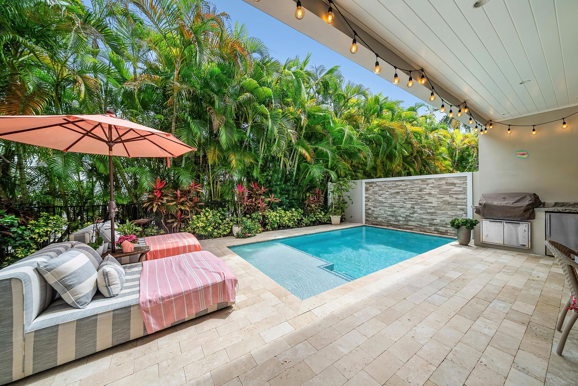 436 NE Wavecrest Way, Boca Raton, FL 33432 Photo